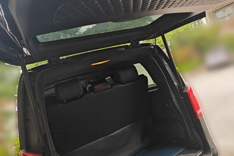 Used Mercedes-Benz V-Class  Trunk