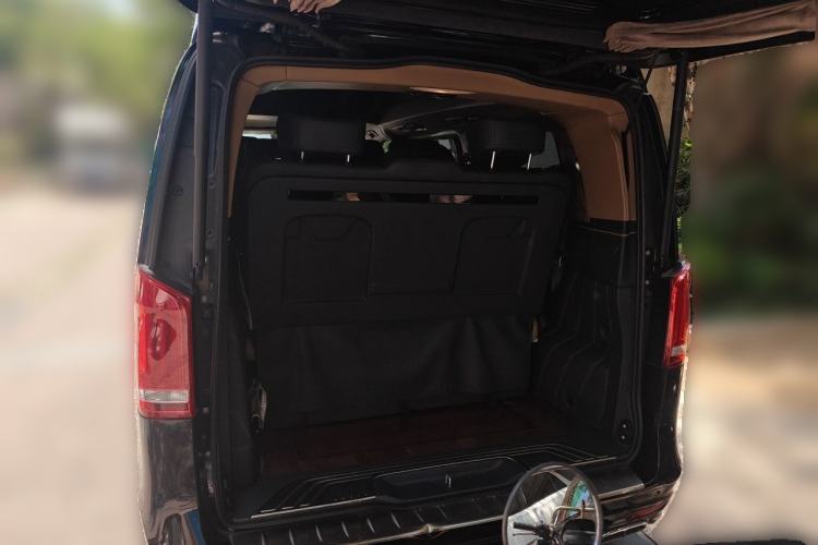 Used Mercedes-Benz V-Class  Trunk