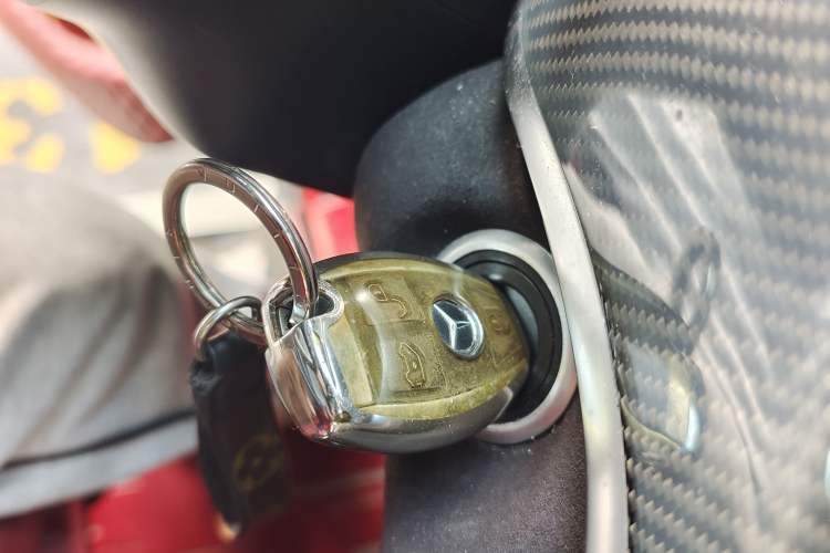 Used Mercedes-Benz V-Class  Vehicle Key
