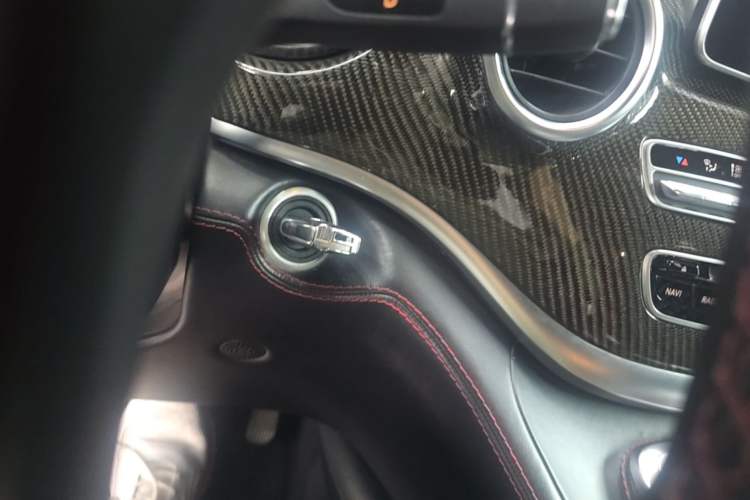 Used Mercedes-Benz V-Class  Vehicle Key