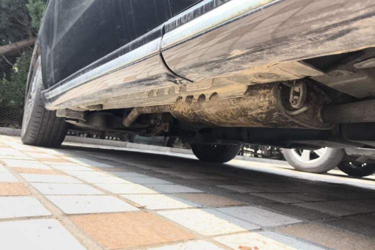 Used Mercedes-Benz V-Class  Chassis Front Right
