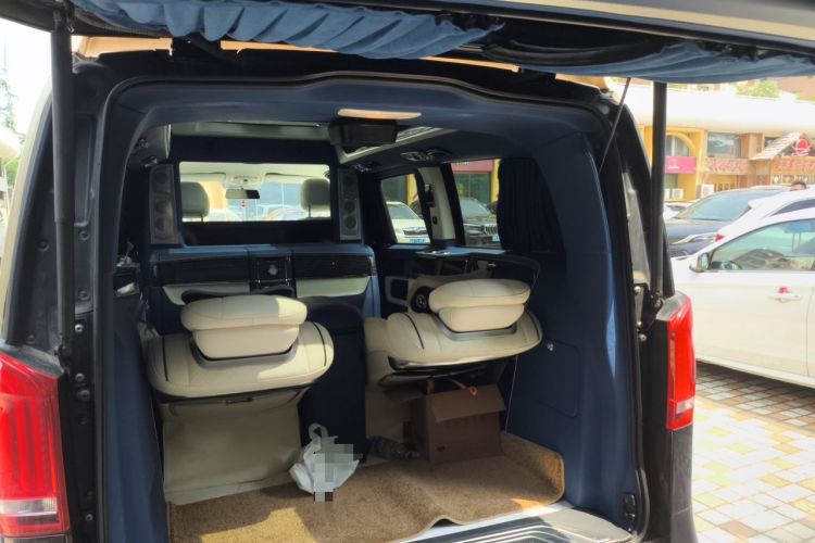 Used Mercedes-Benz V-Class  Trunk