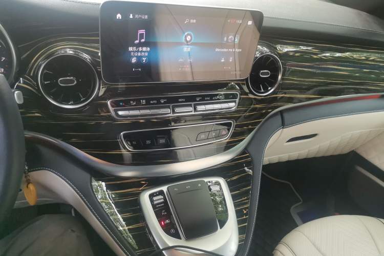 Used Mercedes-Benz V-Class  Audio And AC Panel