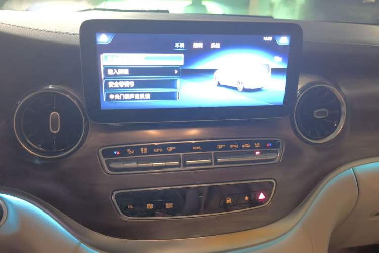 Used Mercedes-Benz V-Class 2020 V 260 L Long-wheelbase Luxury Edition Audio And AC Panel