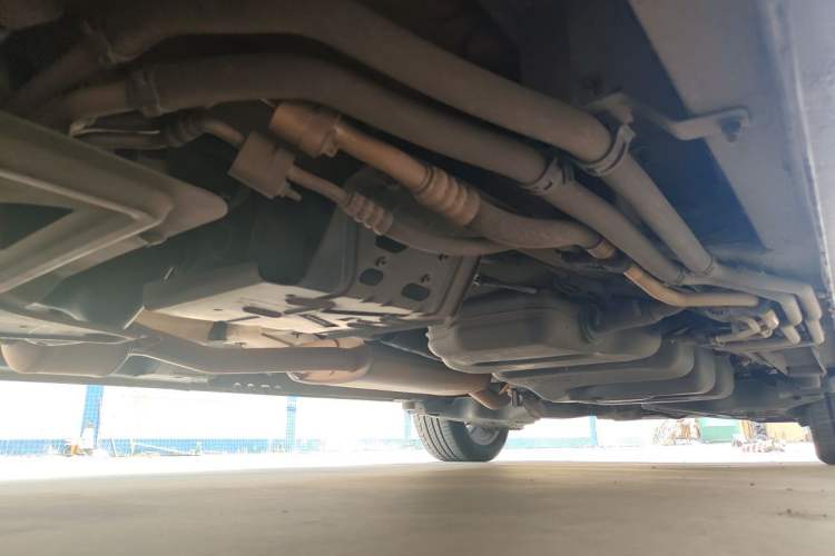 Used Mercedes-Benz V-Class 2020 V 260 Avantgarde Edition Chassis Front Left