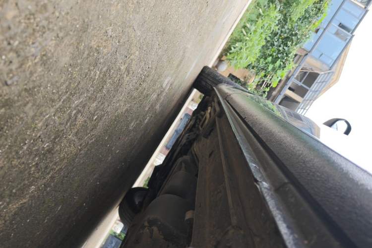 Used Mercedes-Benz V-Class 2020 V 260 Avantgarde Edition Chassis Rear Left