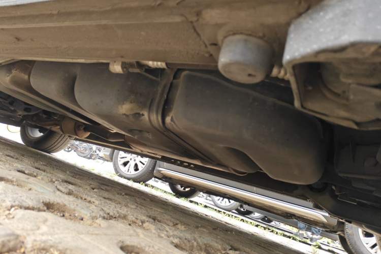 Used Mercedes-Benz V-Class 2020 V 260 Avantgarde Edition Chassis Rear Left