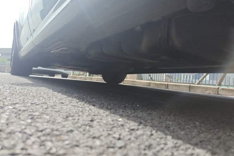 Used Mercedes-Benz V-Class 2020 V 260 Prestige Edition Chassis Rear Left