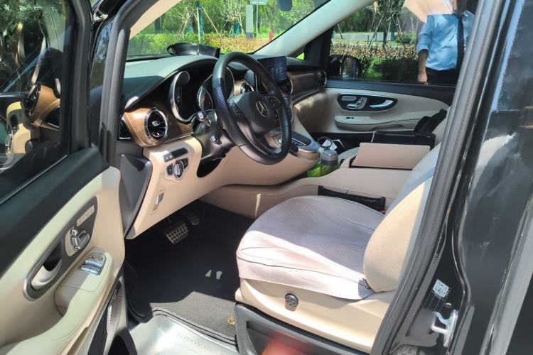 Used Mercedes-Benz V-Class 2020 V 260 L Long-wheelbase Luxury Edition Driver Seat