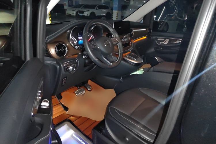 Used Mercedes-Benz V-Class 2020 V 260 Prestige Edition Driver Seat