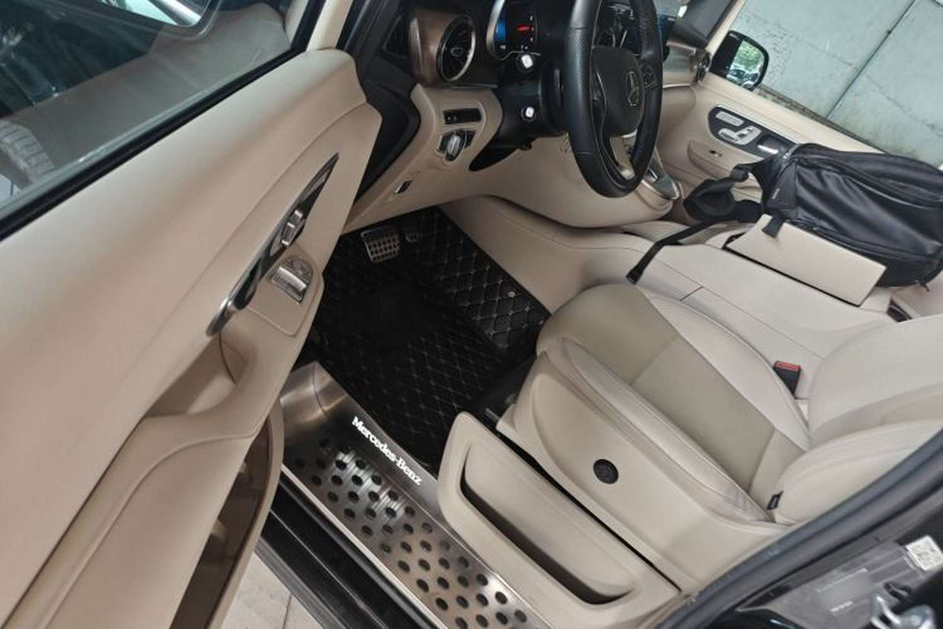 Used Mercedes-Benz V-Class 2020 V 260 Prestige Edition Driver Seat