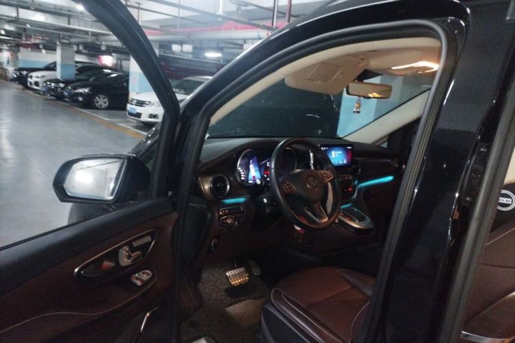 Used Mercedes-Benz V-Class 2020 V 260 L Long-wheelbase Luxury Edition Driver Seat