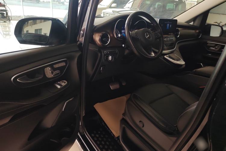 Used Mercedes-Benz V-Class 2020 V 260 Prestige Edition Driver Seat