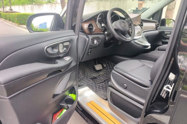 Used Mercedes-Benz V-Class 2020 V 260 Prestige Edition Driver Seat