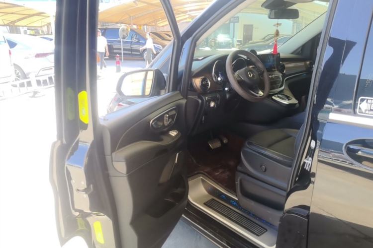 Used Mercedes-Benz V-Class 2020 V 260 Prestige Edition Driver Seat