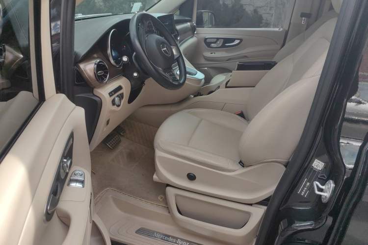 Used Mercedes-Benz V-Class 2020 V 260 Prestige Edition Driver Seat