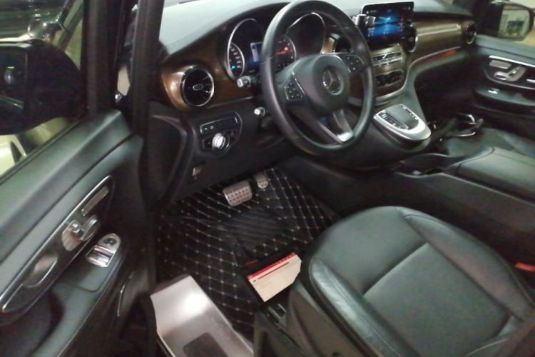 Used Mercedes-Benz V-Class 2020 V 260 L Long-wheelbase Luxury Edition Driver Seat