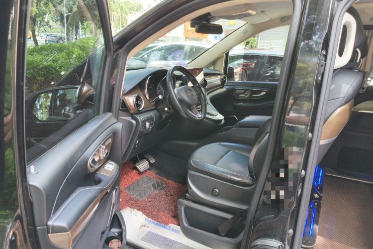 Used Mercedes-Benz V-Class 2020 V 260 L Long-wheelbase Luxury Edition Driver Seat
