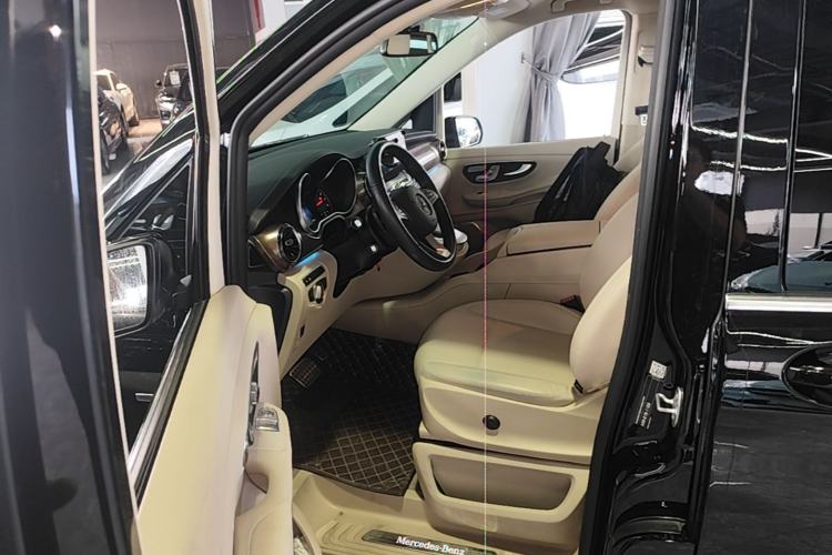Used Mercedes-Benz V-Class 2020 V 260 Prestige Edition Driver Seat
