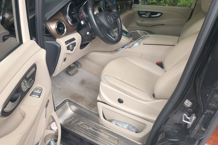 Used Mercedes-Benz V-Class 2020 V 260 L Long-wheelbase Luxury Edition Driver Seat