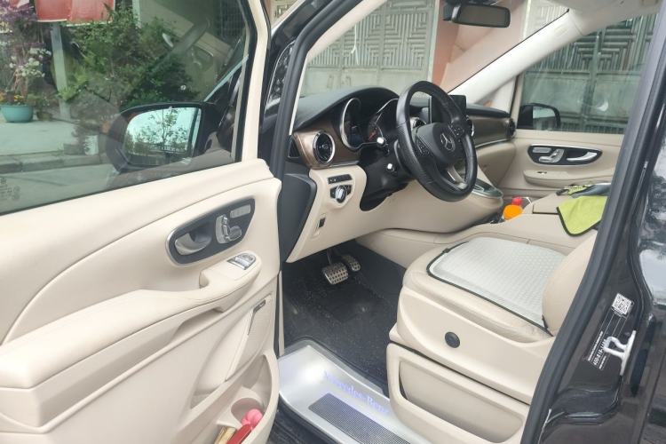 Used Mercedes-Benz V-Class 2020 V 260 L Long-wheelbase Luxury Edition Driver Seat