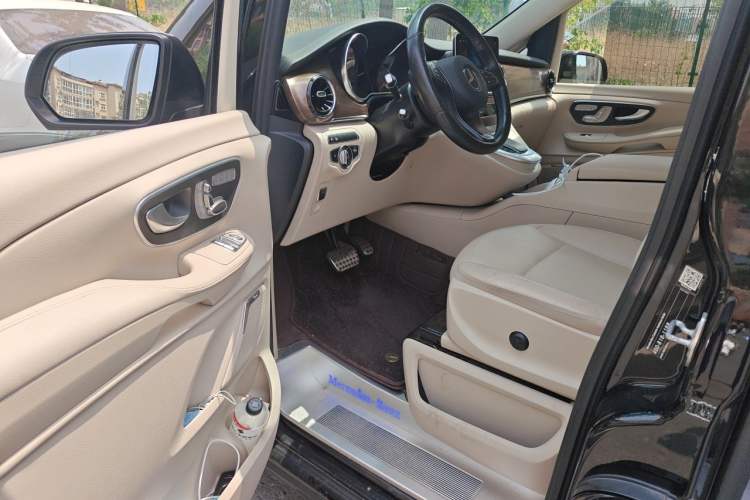Used Mercedes-Benz V-Class 2020 V 260 L Long-wheelbase Luxury Edition Driver Seat