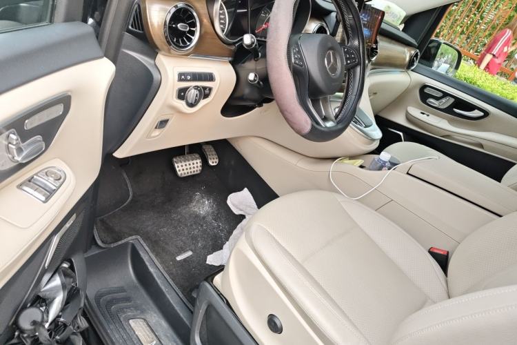 Used Mercedes-Benz V-Class 2020 V 260 Prestige Edition Driver Seat