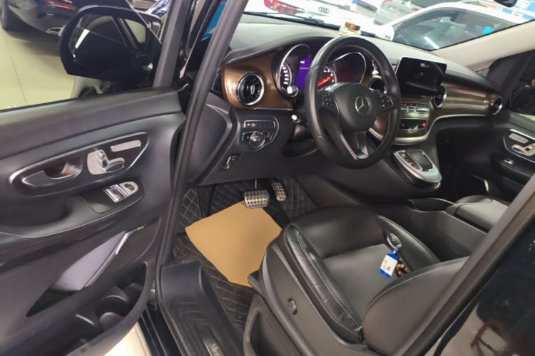 Used Mercedes-Benz V-Class 2020 V 260 Prestige Edition Driver Seat