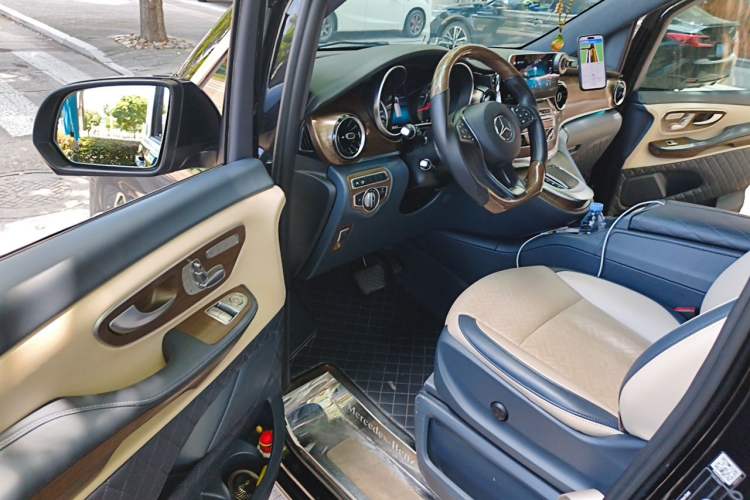 Used Mercedes-Benz V-Class 2020 V 260 L Long-wheelbase Luxury Edition Driver Seat