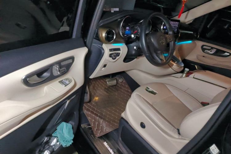 Used Mercedes-Benz V-Class 2020 V 260 Prestige Edition Driver Seat