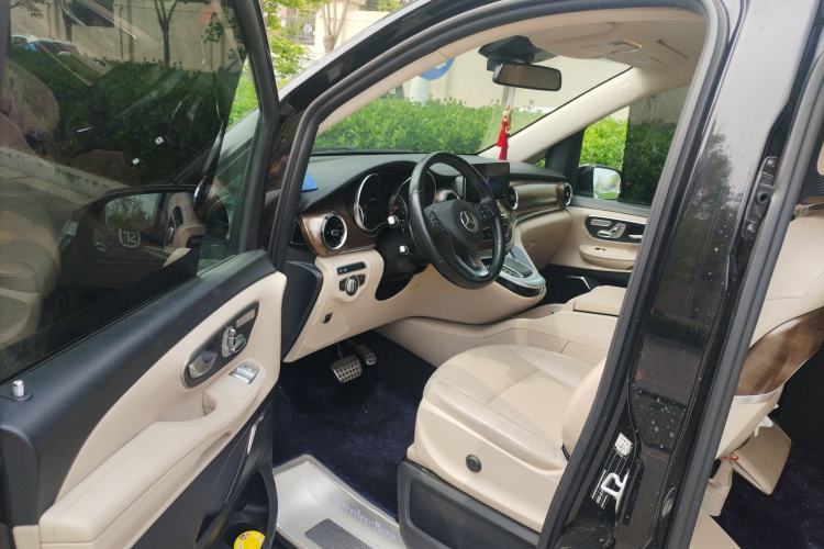 Used Mercedes-Benz V-Class 2020 V 260 L Long-wheelbase Luxury Edition Driver Seat