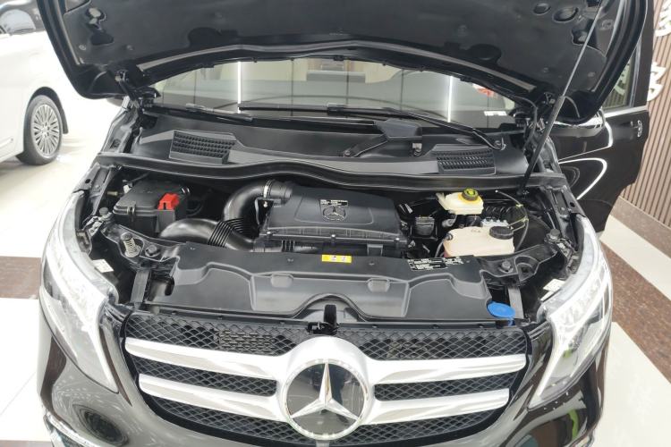 Used Mercedes-Benz V-Class 2020 V 260 Prestige Edition Engine Bay