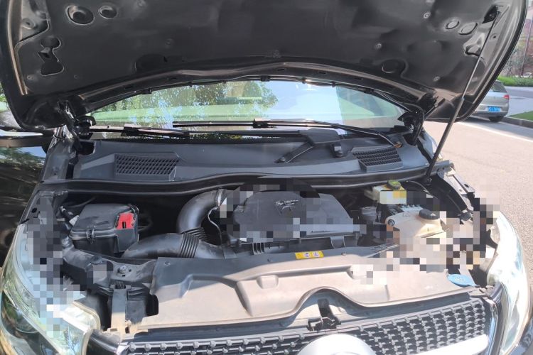 Used Mercedes-Benz V-Class 2020 V 260 L Long-wheelbase Luxury Edition Engine Bay