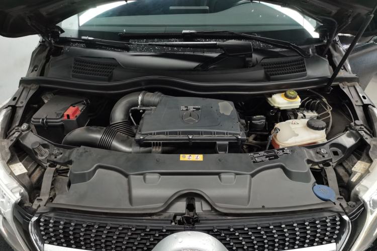 Used Mercedes-Benz V-Class 2020 V 260 L Long-wheelbase Luxury Edition Engine Bay