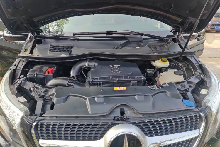 Used Mercedes-Benz V-Class 2020 V 260 L Long-wheelbase Luxury Edition Engine Bay