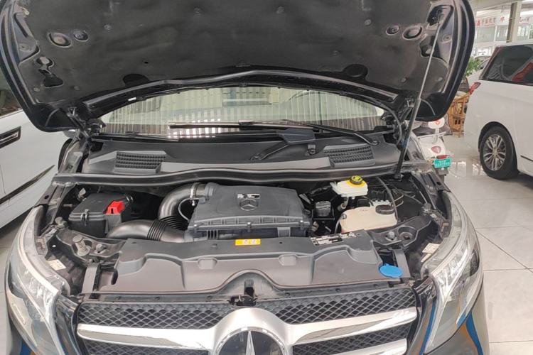 Used Mercedes-Benz V-Class 2020 V 260 Prestige Edition Engine Bay