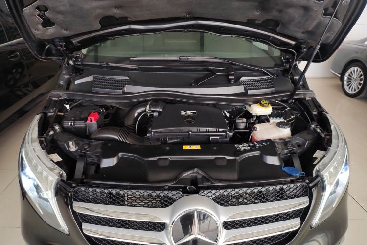 Used Mercedes-Benz V-Class 2020 V 260 Prestige Edition Engine Bay