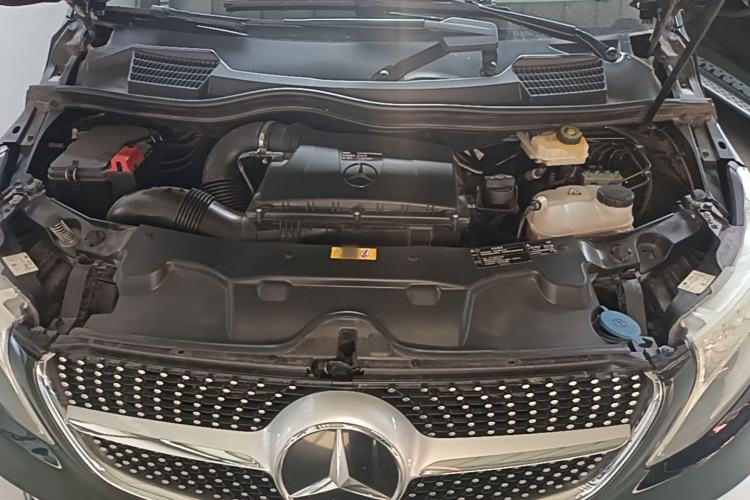 Used Mercedes-Benz V-Class 2020 V 260 L Long-wheelbase Luxury Edition Engine Bay