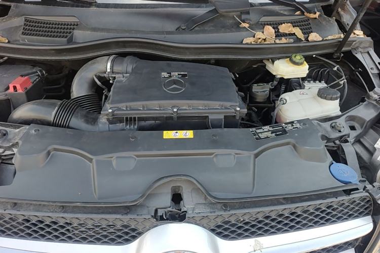 Used Mercedes-Benz V-Class 2020 V 260 Avantgarde Edition Engine Bay