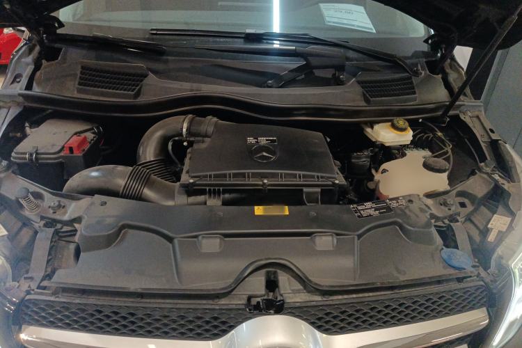 Used Mercedes-Benz V-Class 2020 V 260 Avantgarde Edition Engine Bay