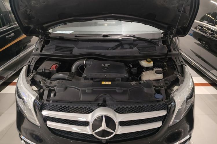 Used Mercedes-Benz V-Class 2020 V 260 Prestige Edition Engine Bay