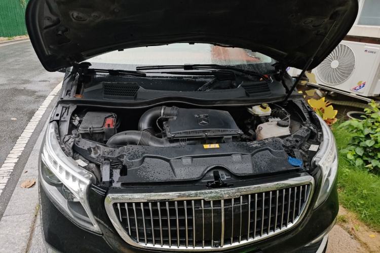Used Mercedes-Benz V-Class 2020 V 260 Prestige Edition Engine Bay