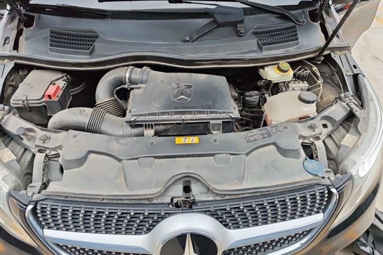 Used Mercedes-Benz V-Class 2020 V 260 L Long-wheelbase Luxury Edition Engine Bay