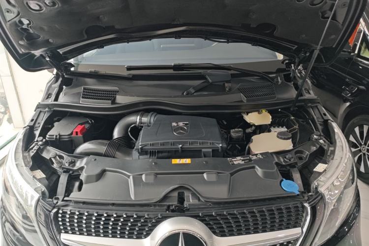 Used Mercedes-Benz V-Class 2020 V 260 L Long-wheelbase Luxury Edition Engine Bay