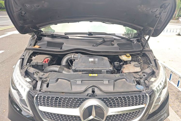 Used Mercedes-Benz V-Class 2020 V 260 L Long-wheelbase Luxury Edition Engine Bay