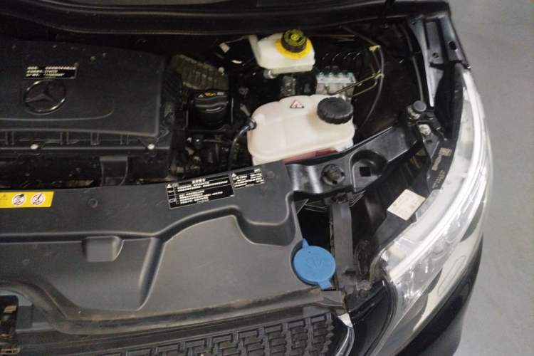 Used Mercedes-Benz V-Class 2020 V 260 L Long-wheelbase Luxury Edition Engine Bay Left