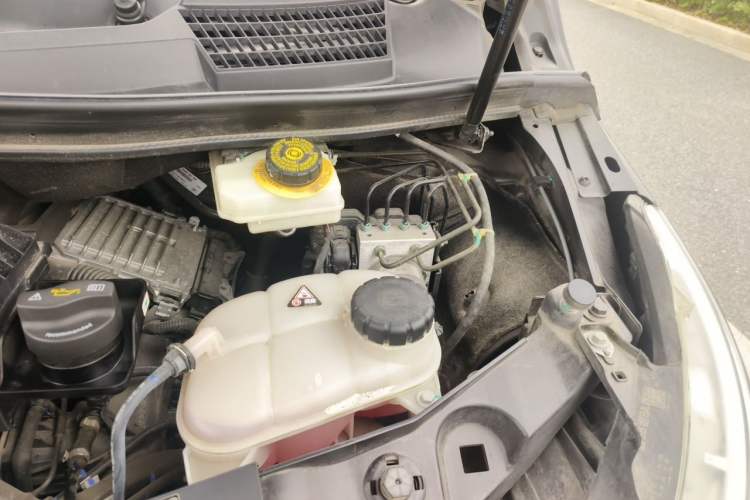 Used Mercedes-Benz V-Class 2020 V 260 Prestige Edition Engine Bay Left