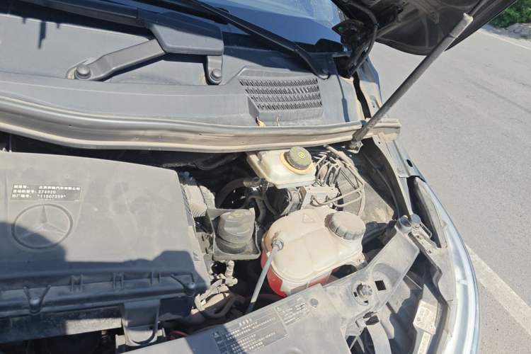 Used Mercedes-Benz V-Class 2020 V 260 Avantgarde Edition Engine Bay Left