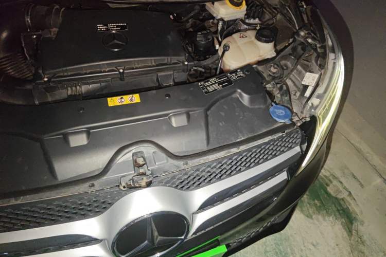 Used Mercedes-Benz V-Class 2020 V 260 Prestige Edition Engine Bay Left
