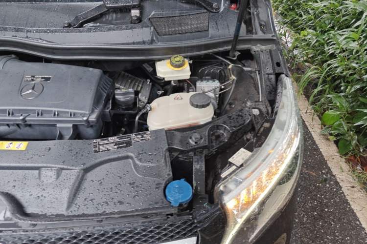 Used Mercedes-Benz V-Class 2020 V 260 Prestige Edition Engine Bay Left
